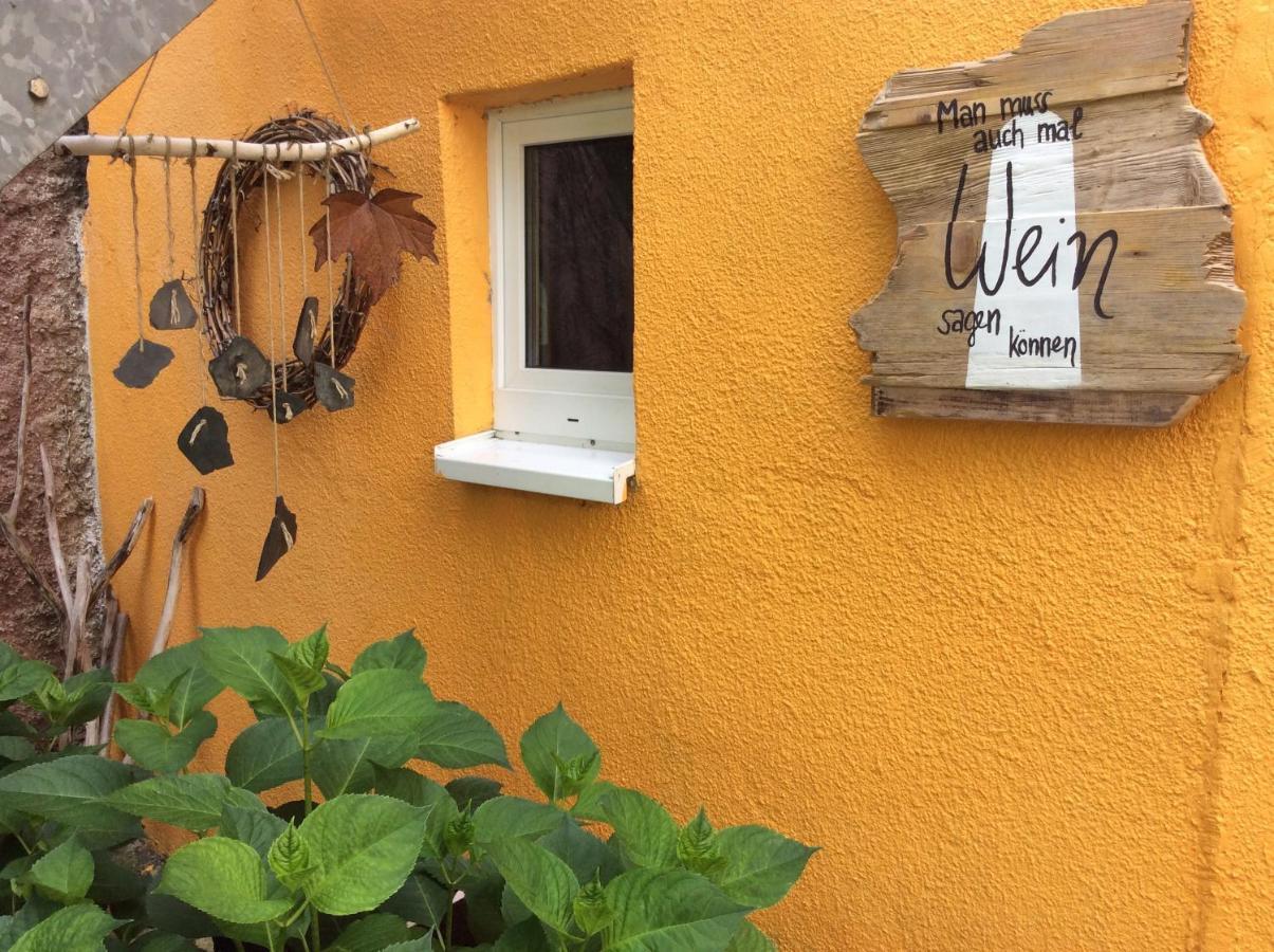 Winzerhaeuschen, Weingut Th. Mueller Apartment Reil Exterior photo